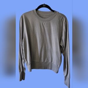 Vuori Long Sleeve DreamKnit Top (Size Sm or Med)